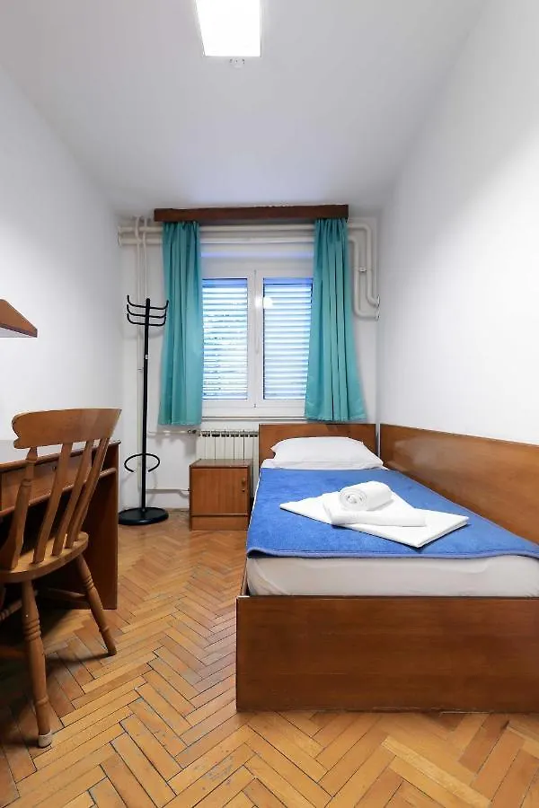 Rooms Studentsko Naselje Ivan Goran Kovacic Rijeka Pensión